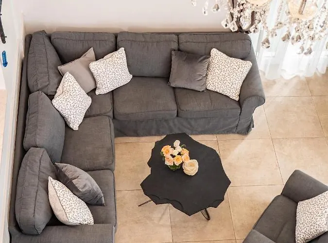 Elegant With Pool Villa