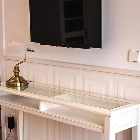 וילה Elegant With Pool