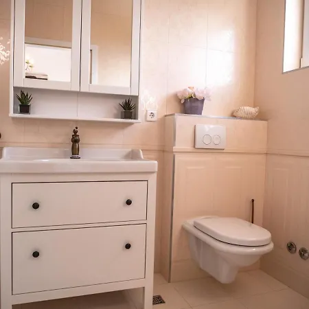 Elegant With Pool * חוואר