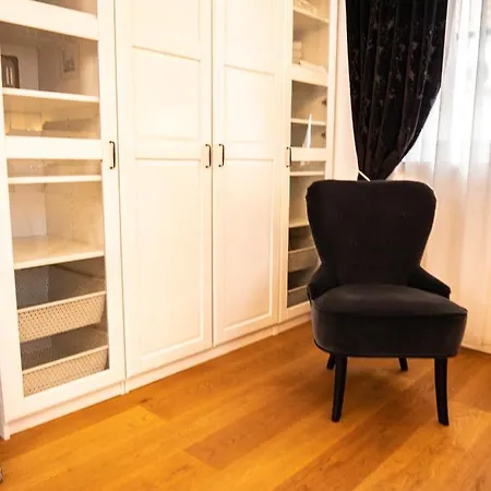 Elegant With Pool חוואר