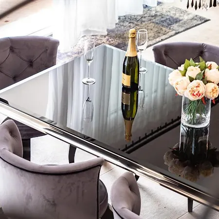 Elegant With Pool ヴィラ