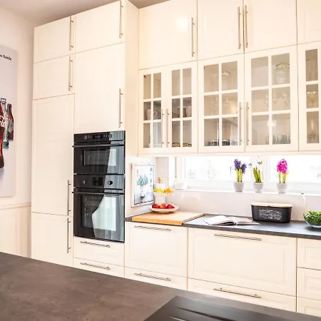 ヴィラ Elegant With Pool