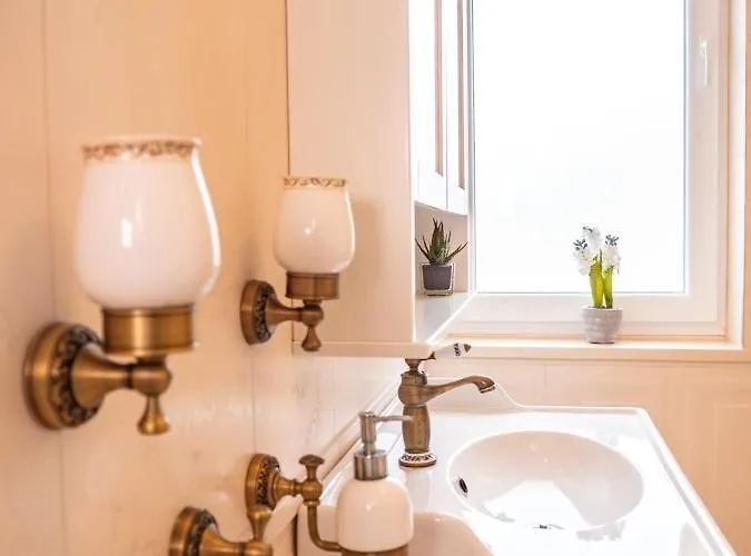 Elegant With Pool Villa *