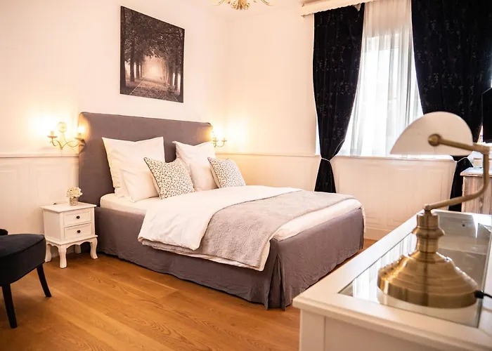 Elegant With Pool Willa